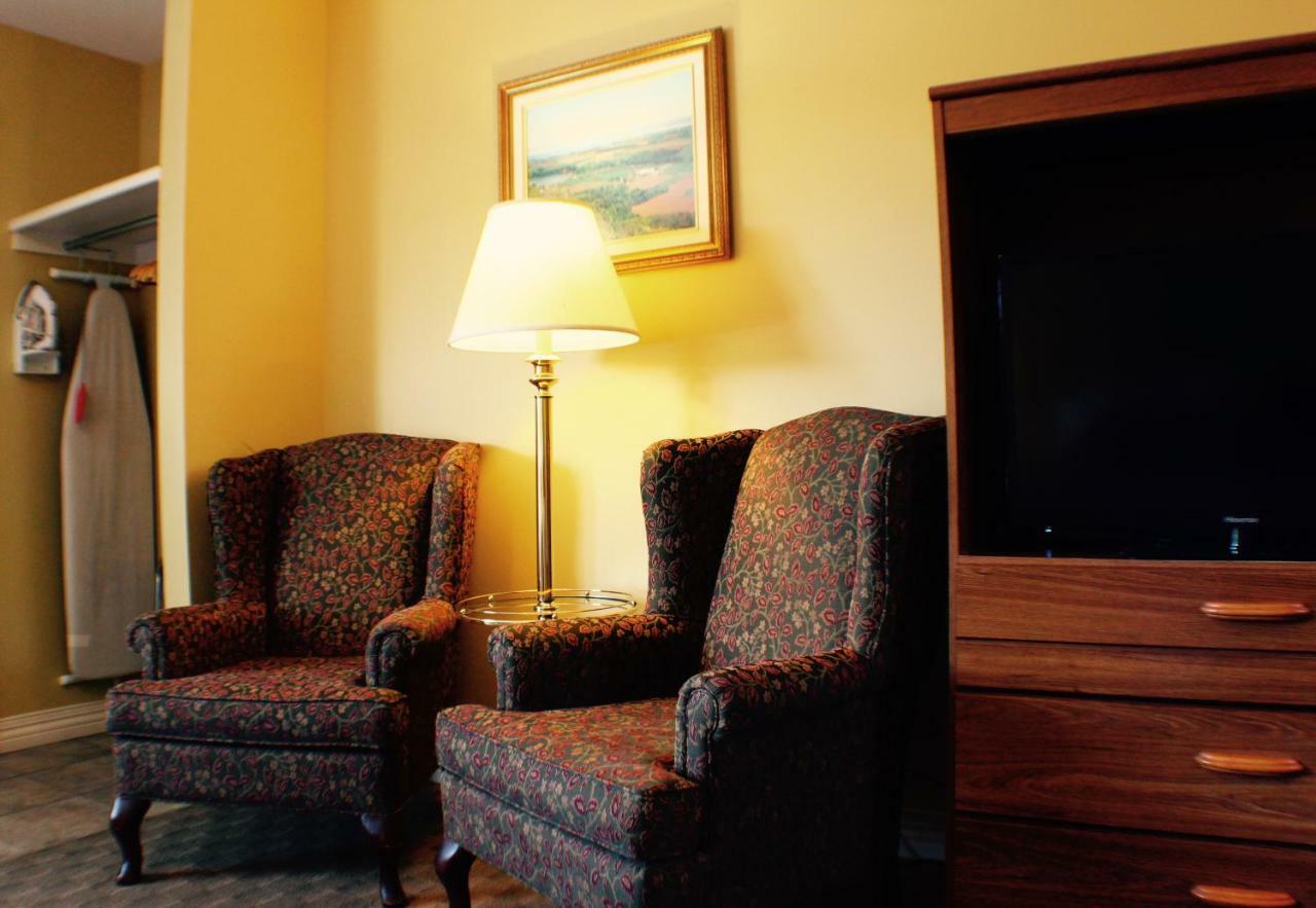 Evangeline Inn & Motel Grand-Pre Exterior photo