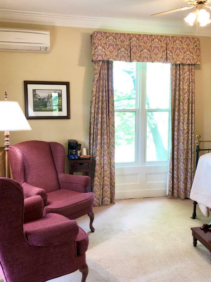 Evangeline Inn & Motel Grand-Pre Exterior photo