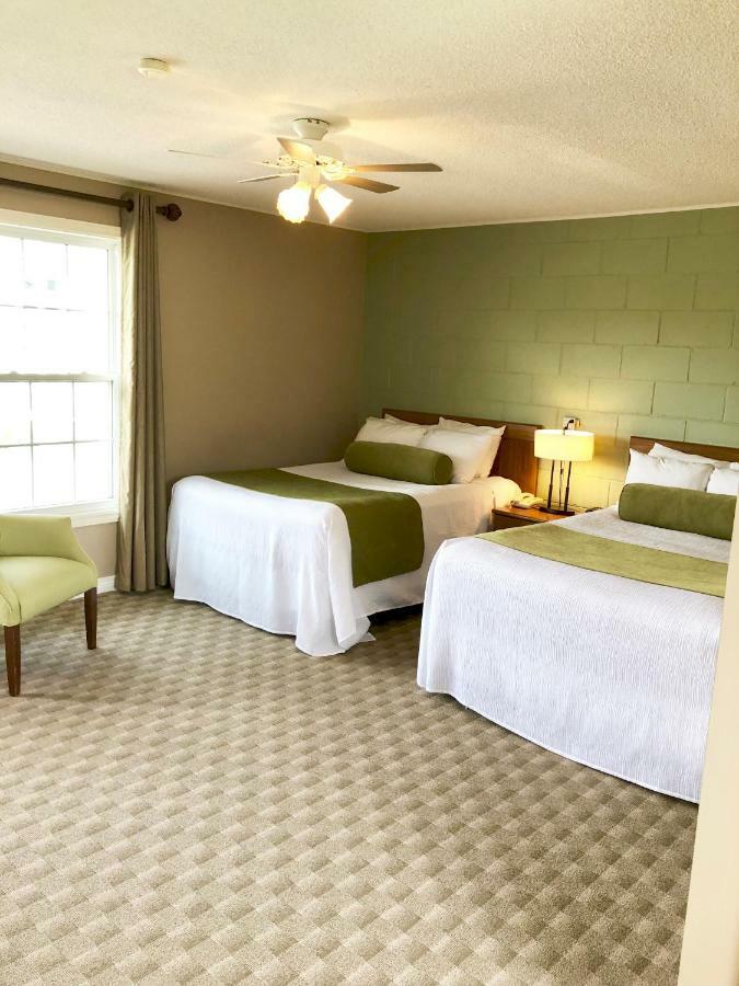 Evangeline Inn & Motel Grand-Pre Exterior photo